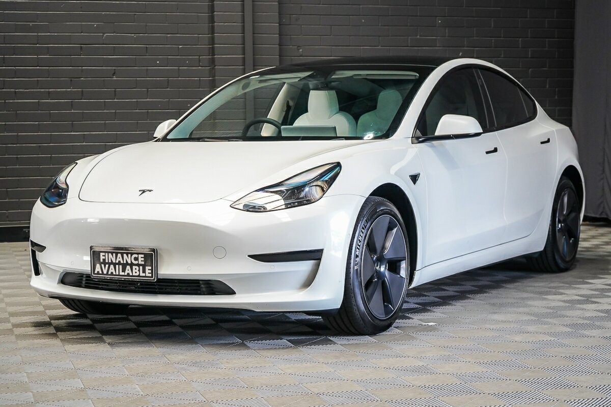 Tesla Model 3 image 4