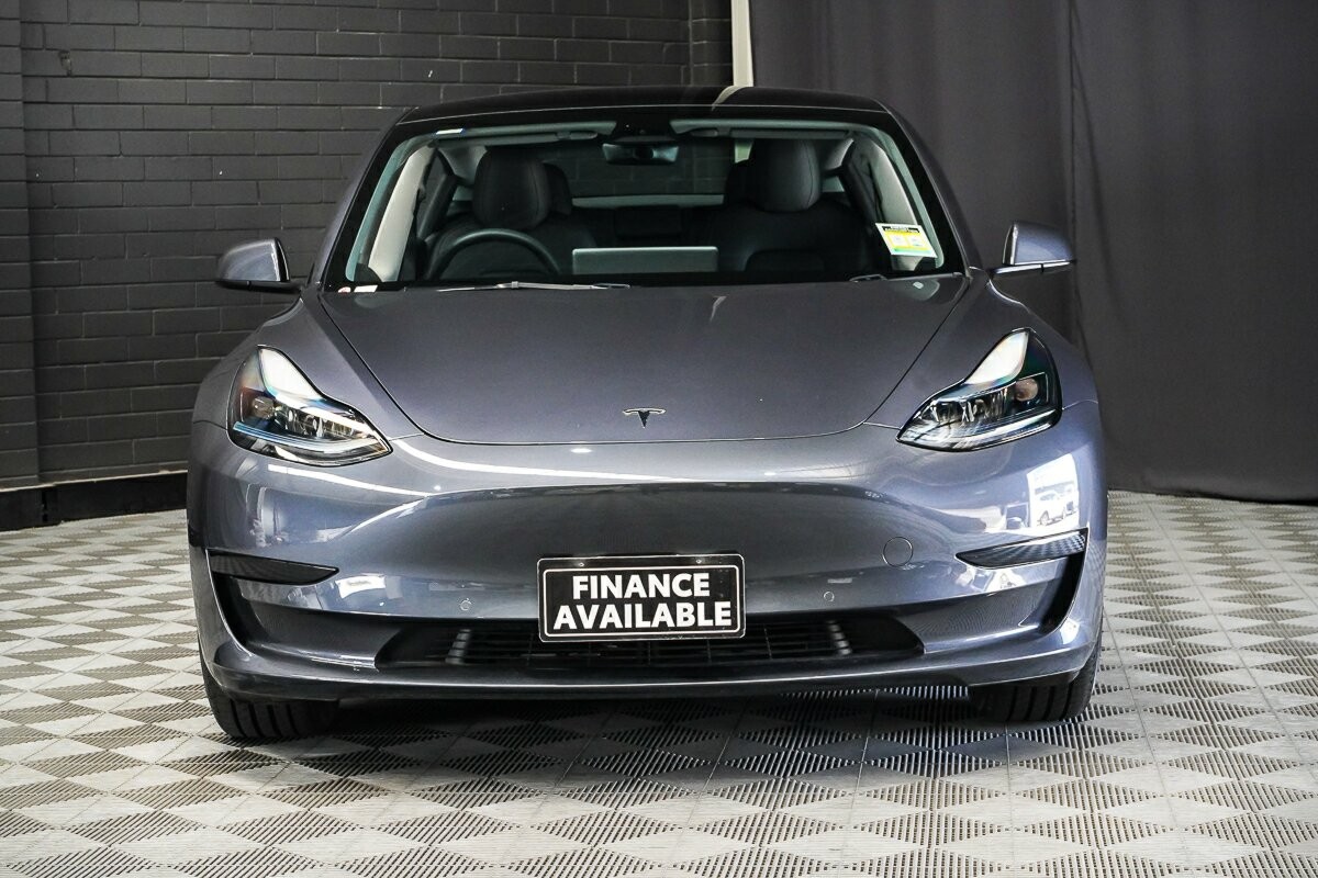 Tesla Model 3 image 3
