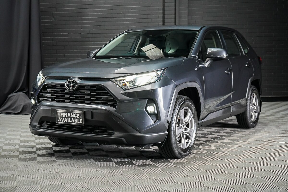 Toyota Rav4 image 4