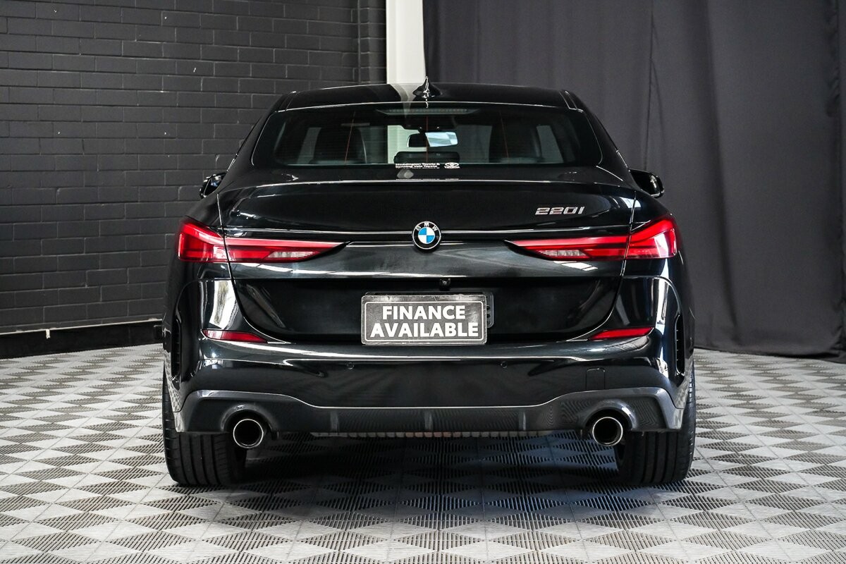 BMW 2 Series image 4