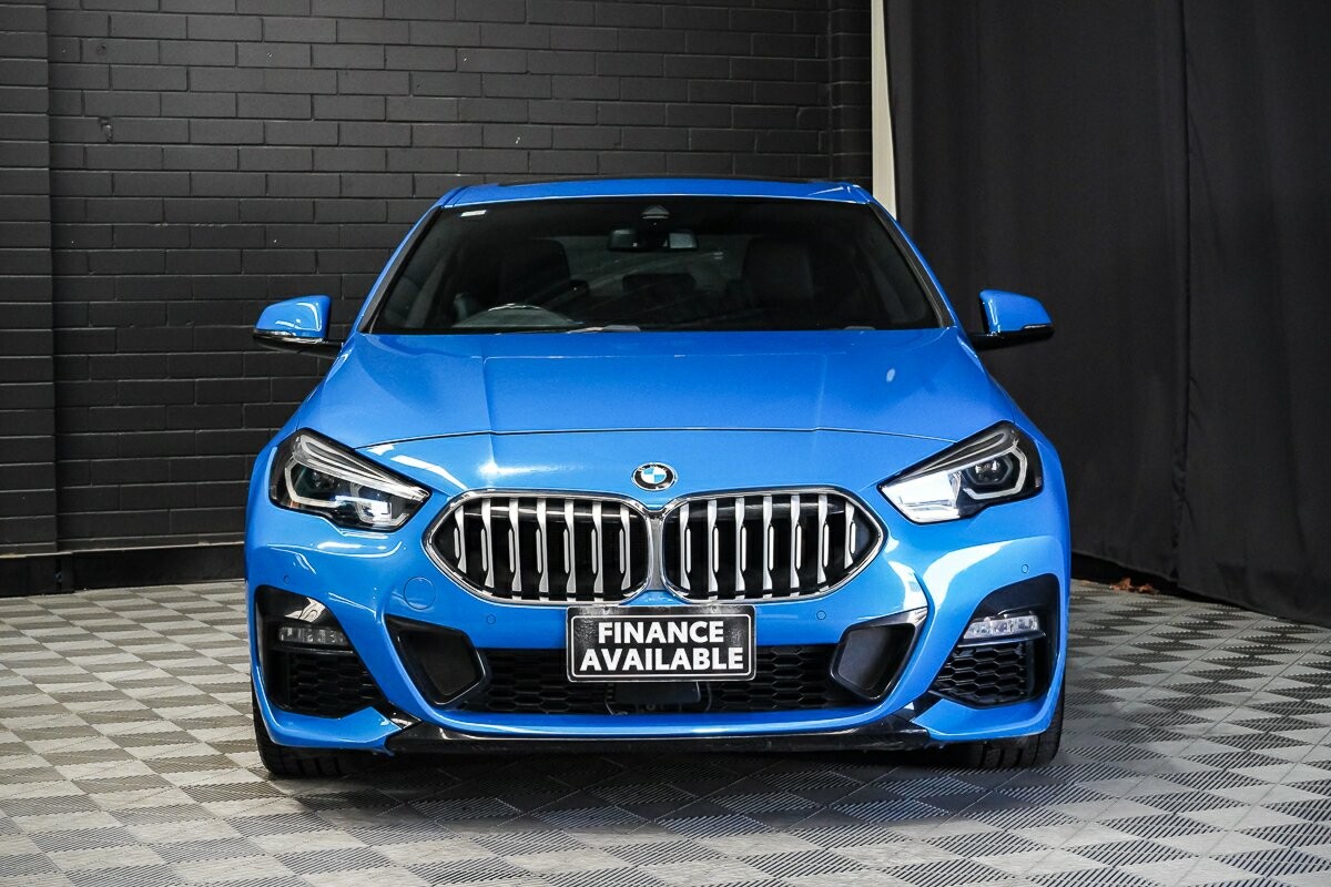 BMW 2 Series image 3