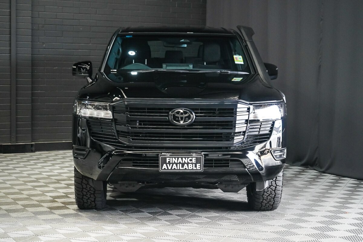 Toyota Landcruiser image 3