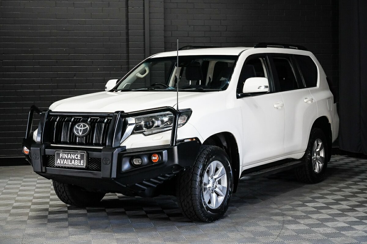 Toyota Landcruiser Prado image 4