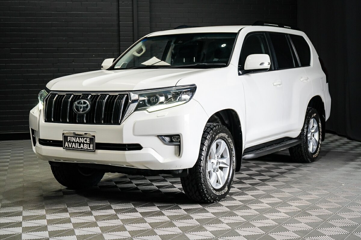 Toyota Landcruiser Prado image 4