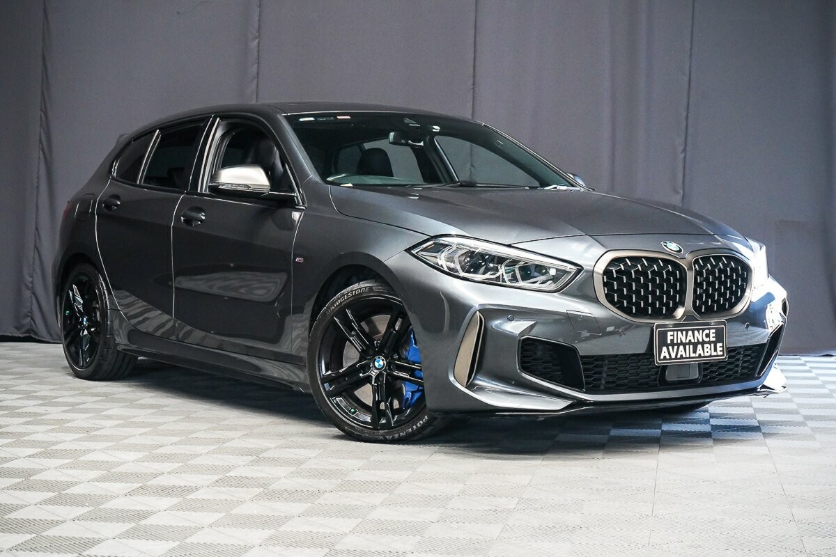 BMW 1 Series image 1