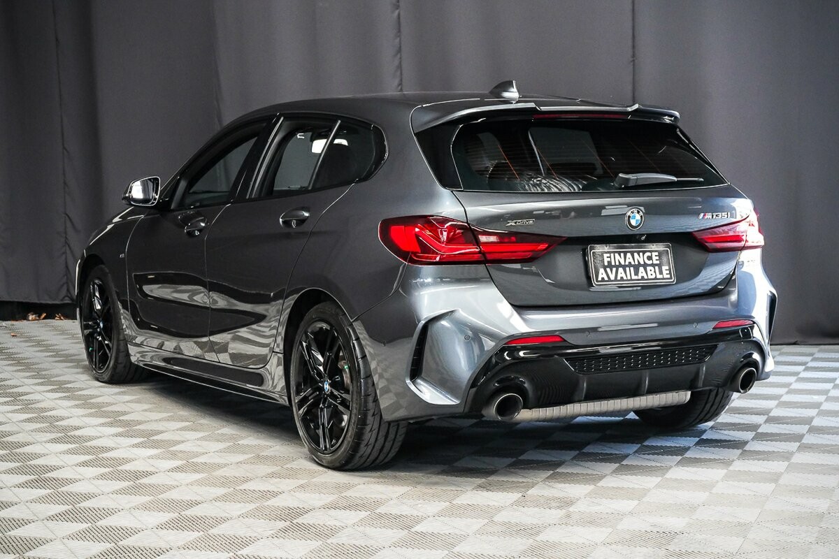 BMW 1 Series image 4