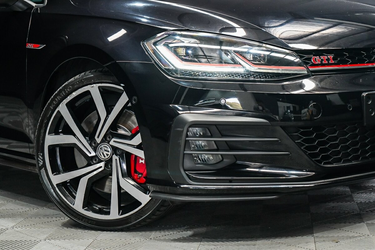 Volkswagen Golf image 2