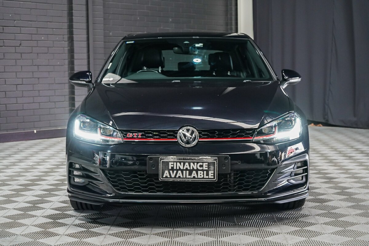 Volkswagen Golf image 3