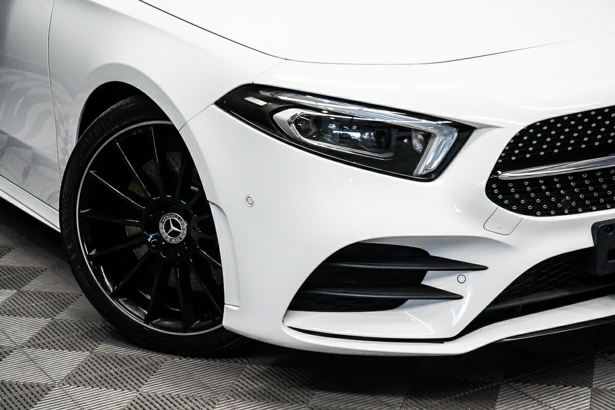 Mercedes Benz A-class image 2