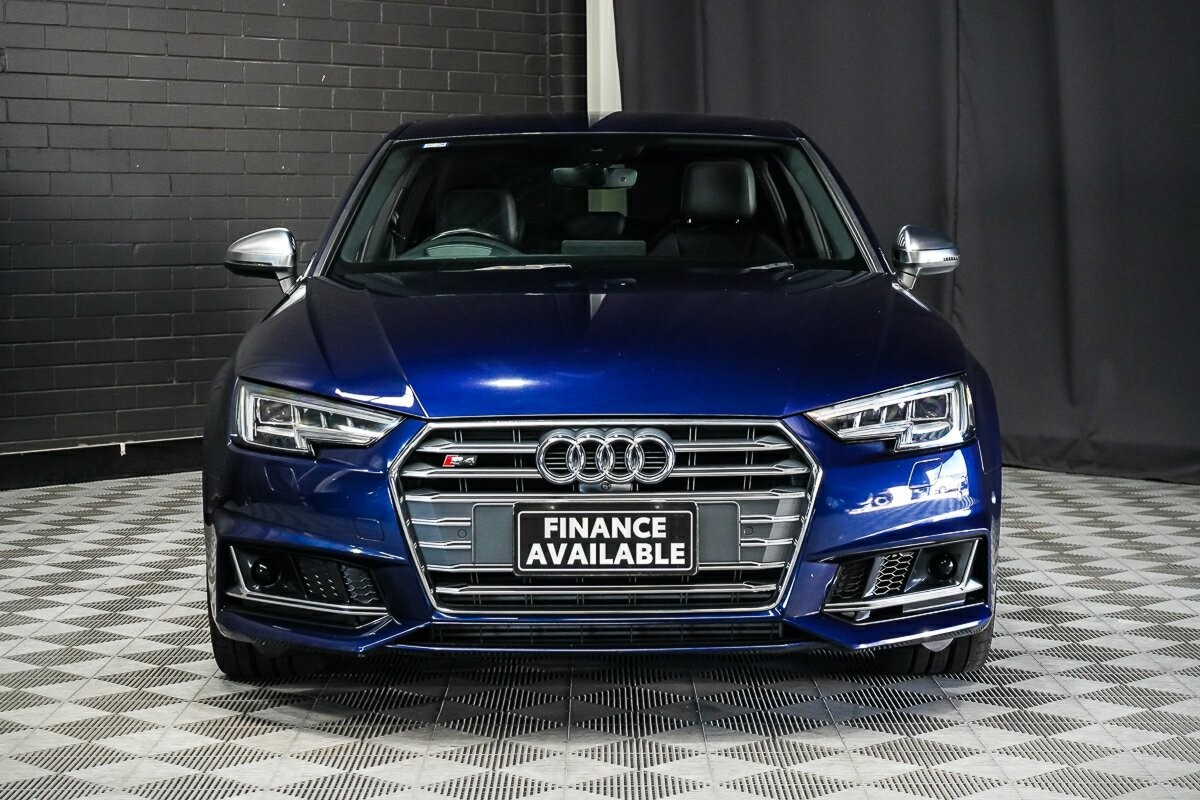 Audi S4 image 3