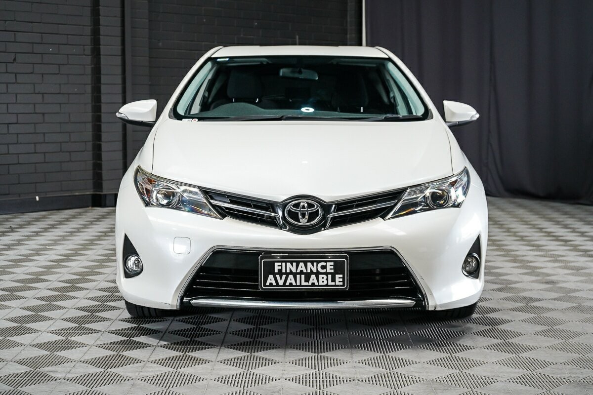 Toyota Corolla image 3