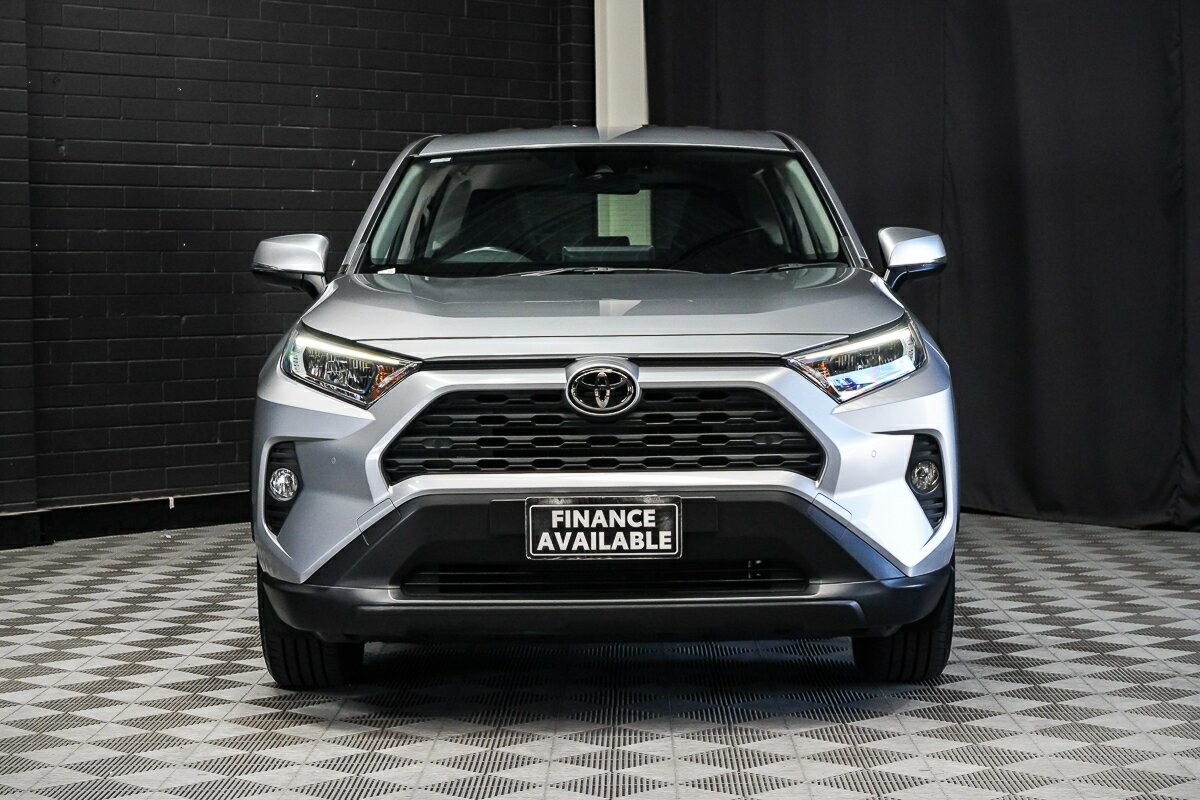 Toyota Rav4 image 3