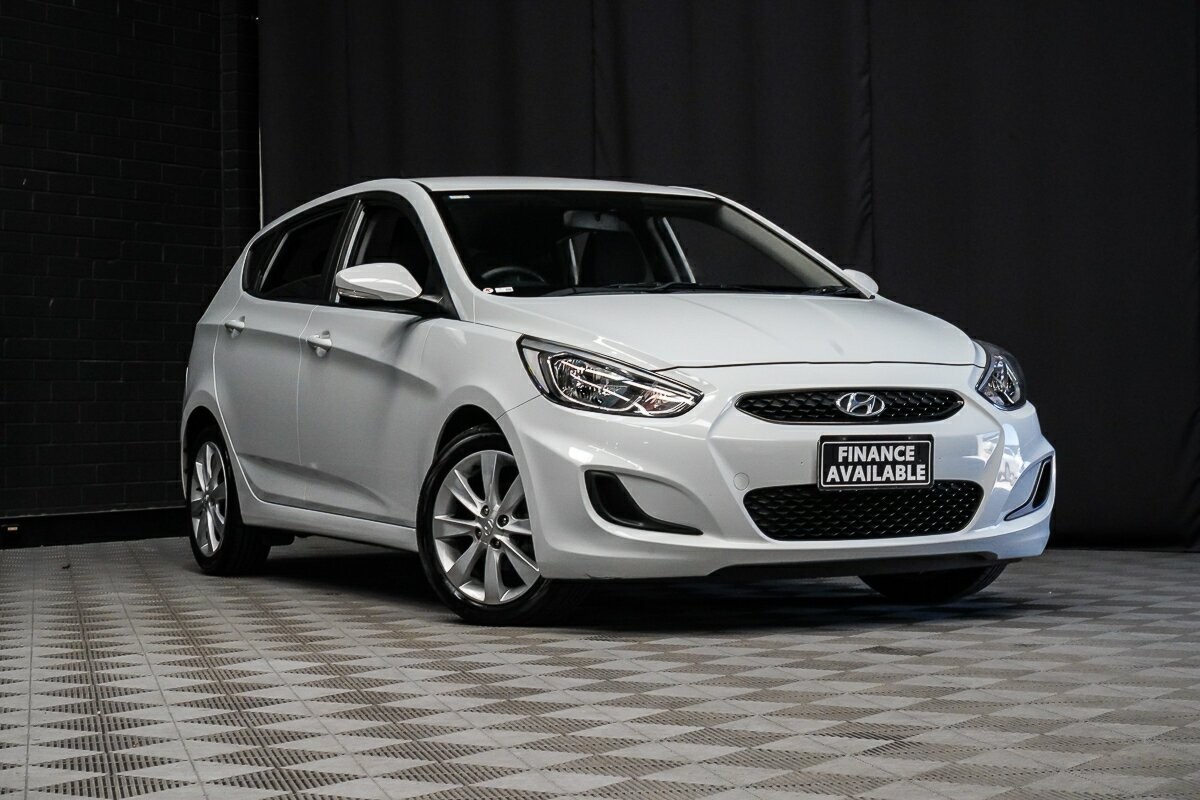 Hyundai Accent image 1