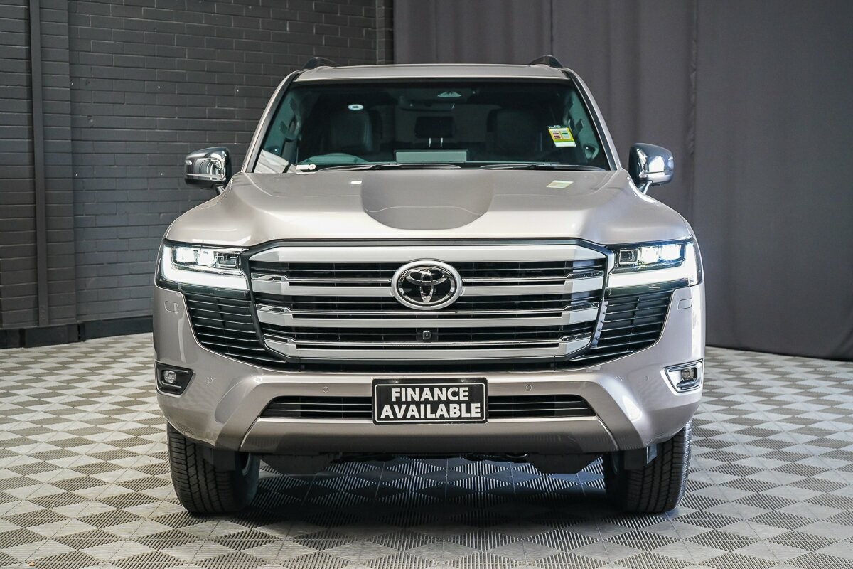 Toyota Landcruiser image 3