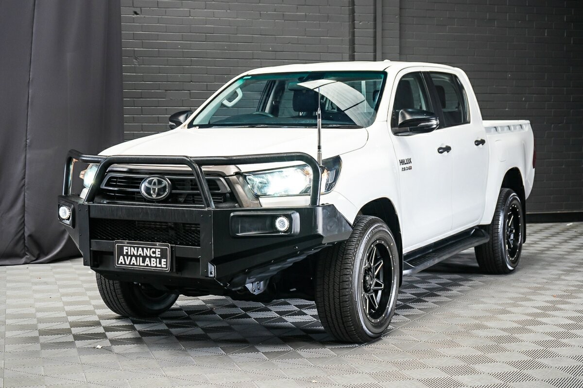Toyota Hilux image 4