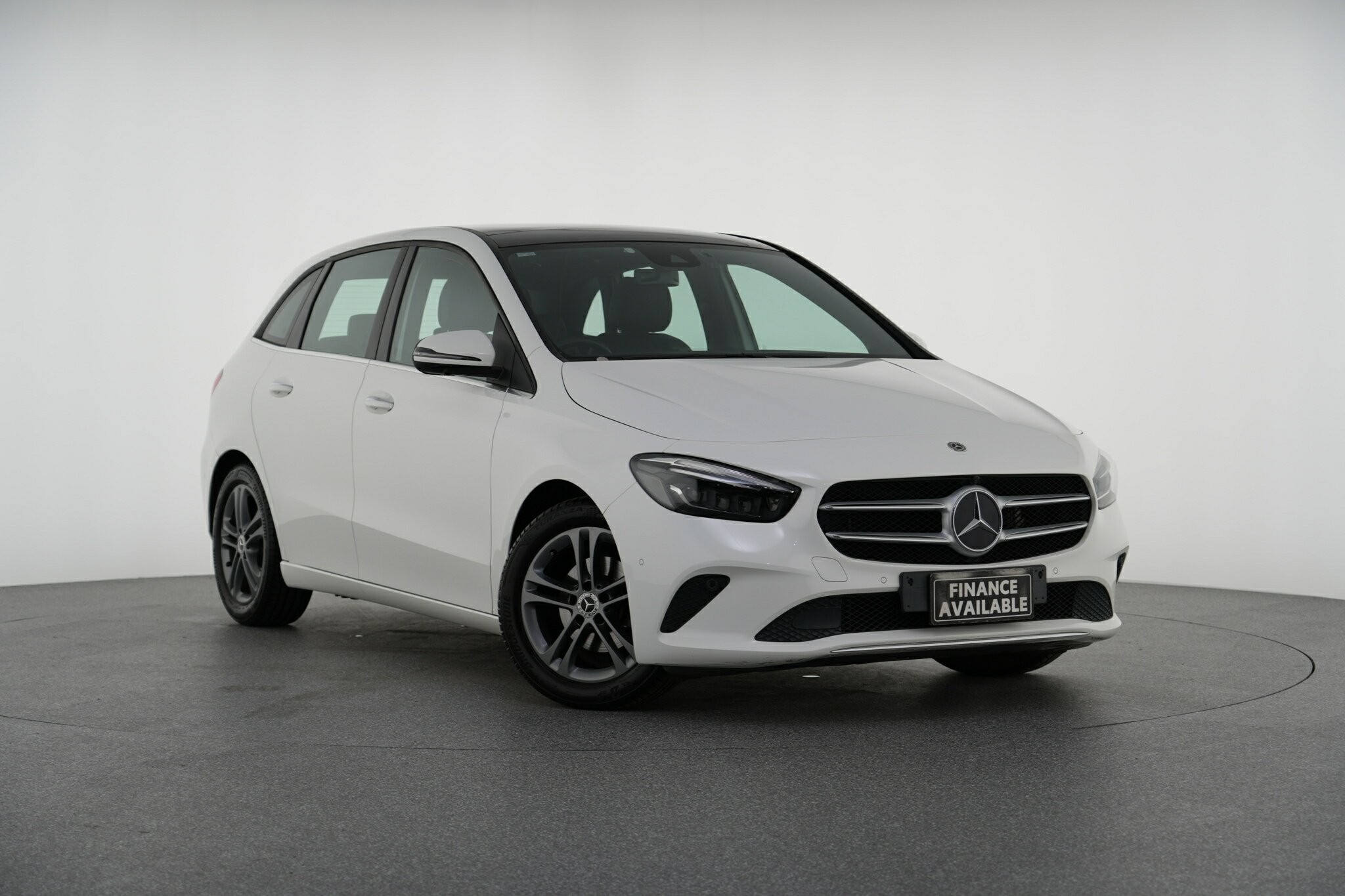 Mercedes Benz B-class image 1