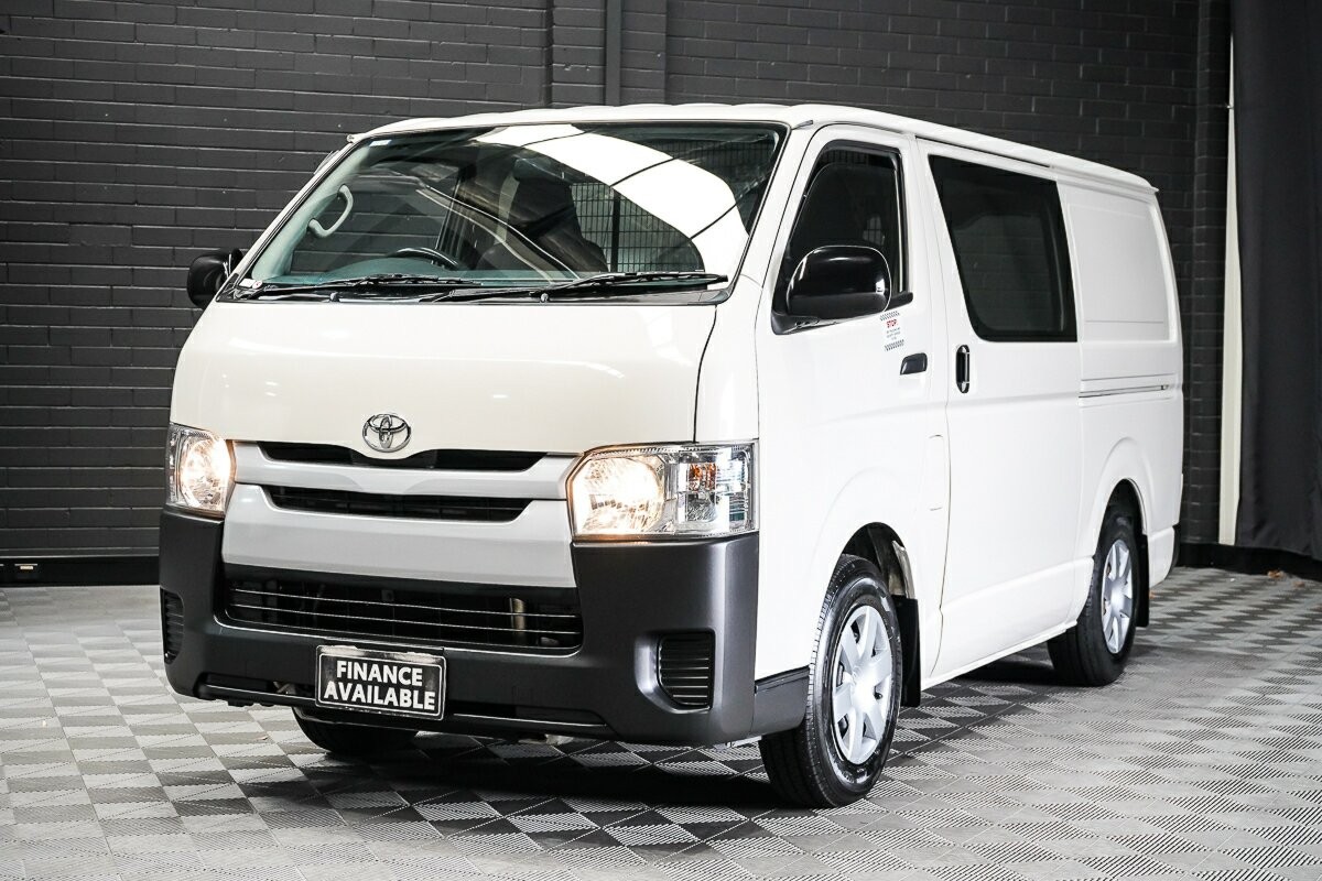 Toyota Hiace image 4