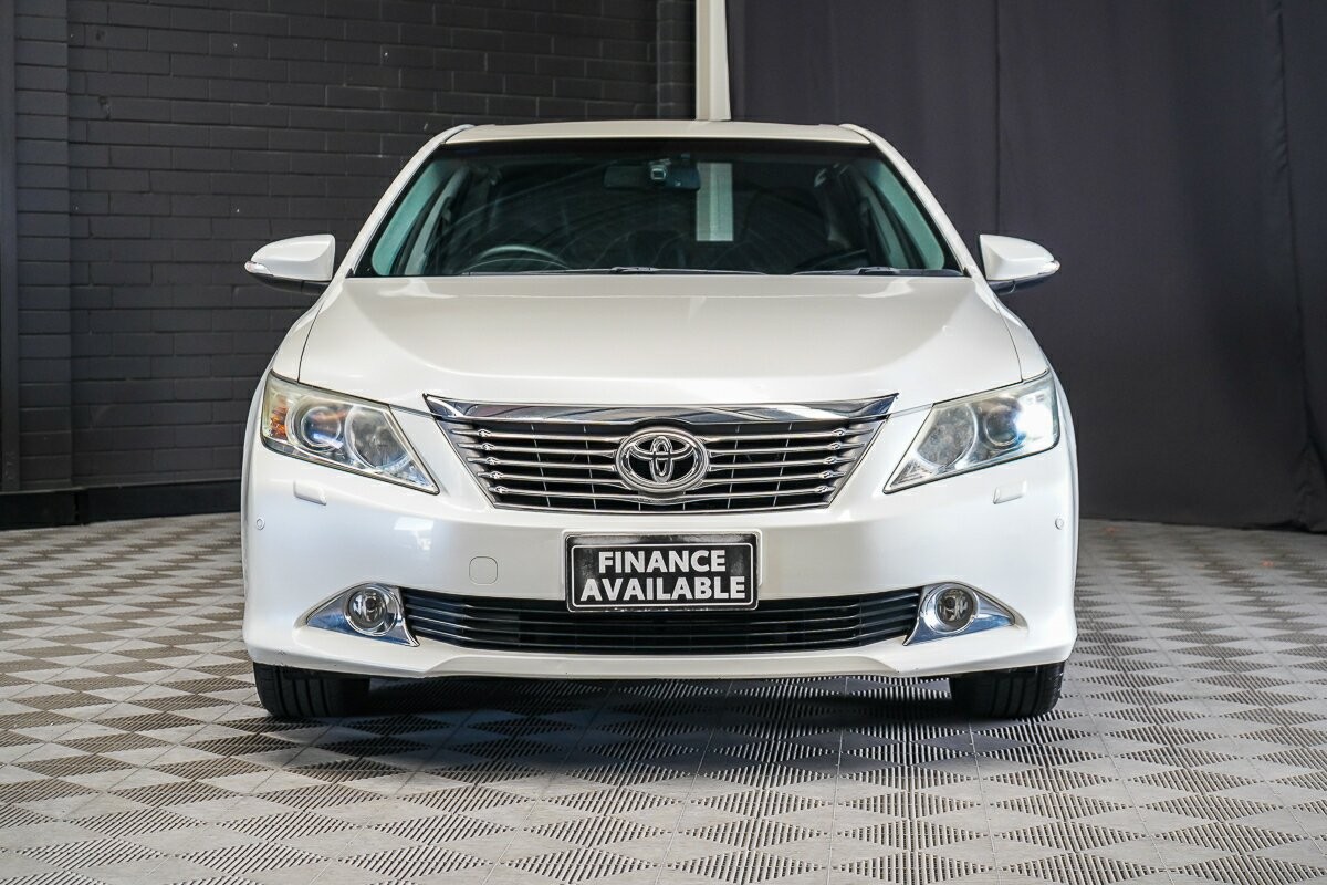 Toyota Aurion image 3