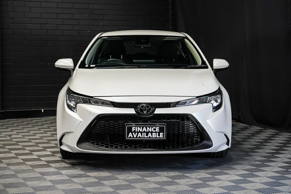 Toyota Corolla image 3