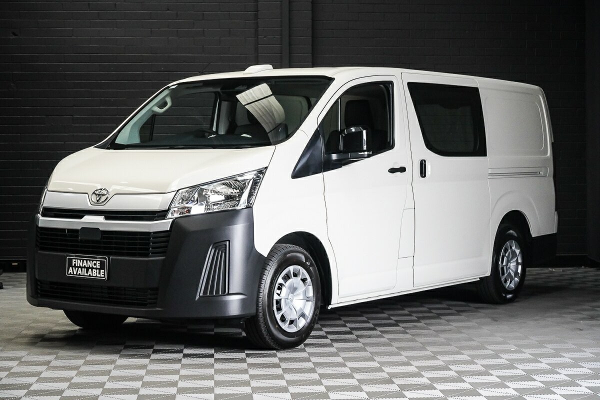 Toyota Hiace image 4