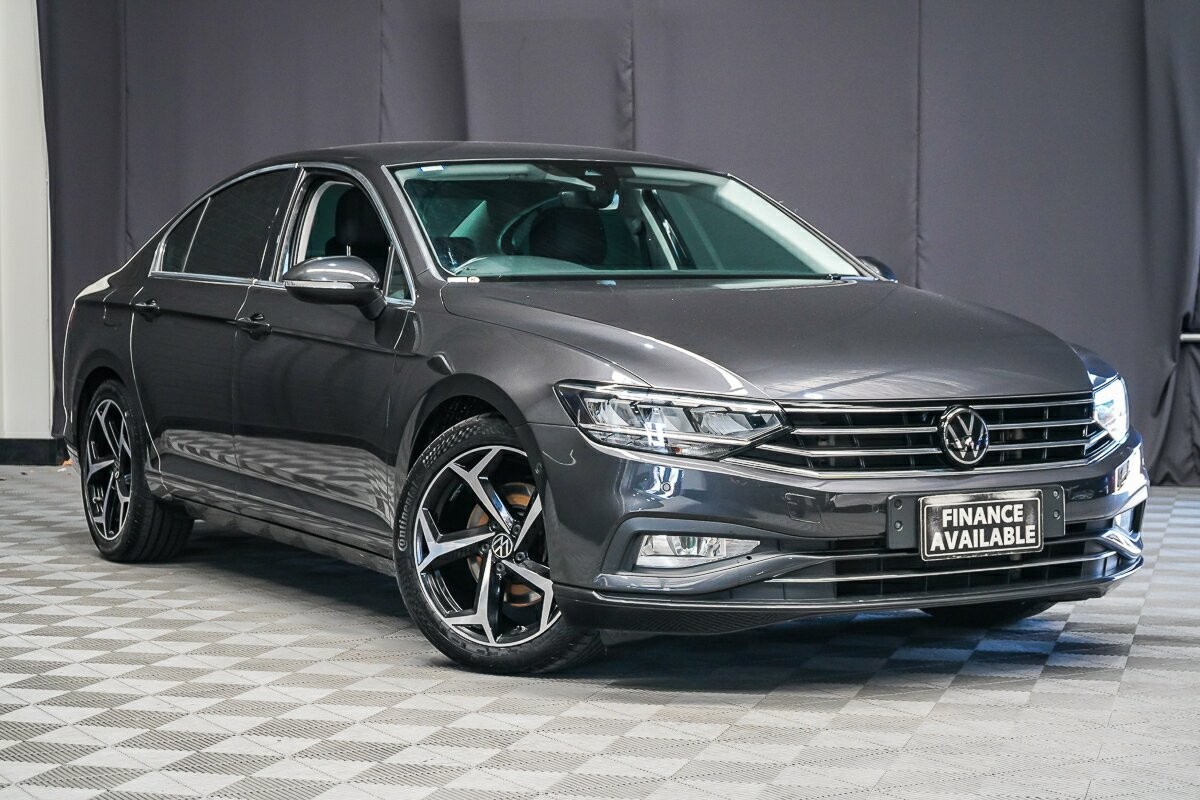 Volkswagen Passat image 1