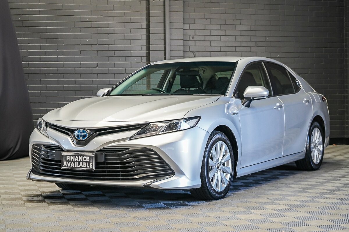 Toyota Camry image 4