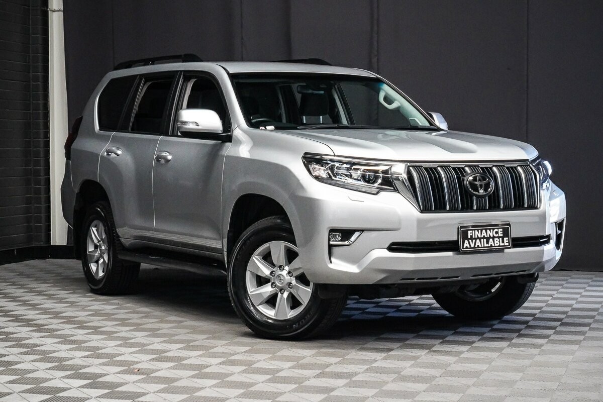 Toyota Landcruiser Prado image 2