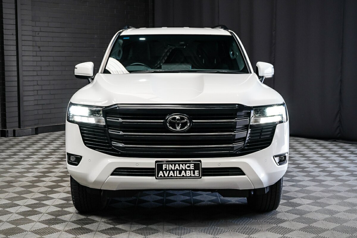 Toyota Landcruiser image 3