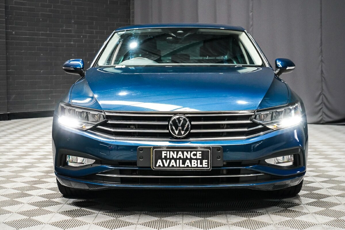 Volkswagen Passat image 3