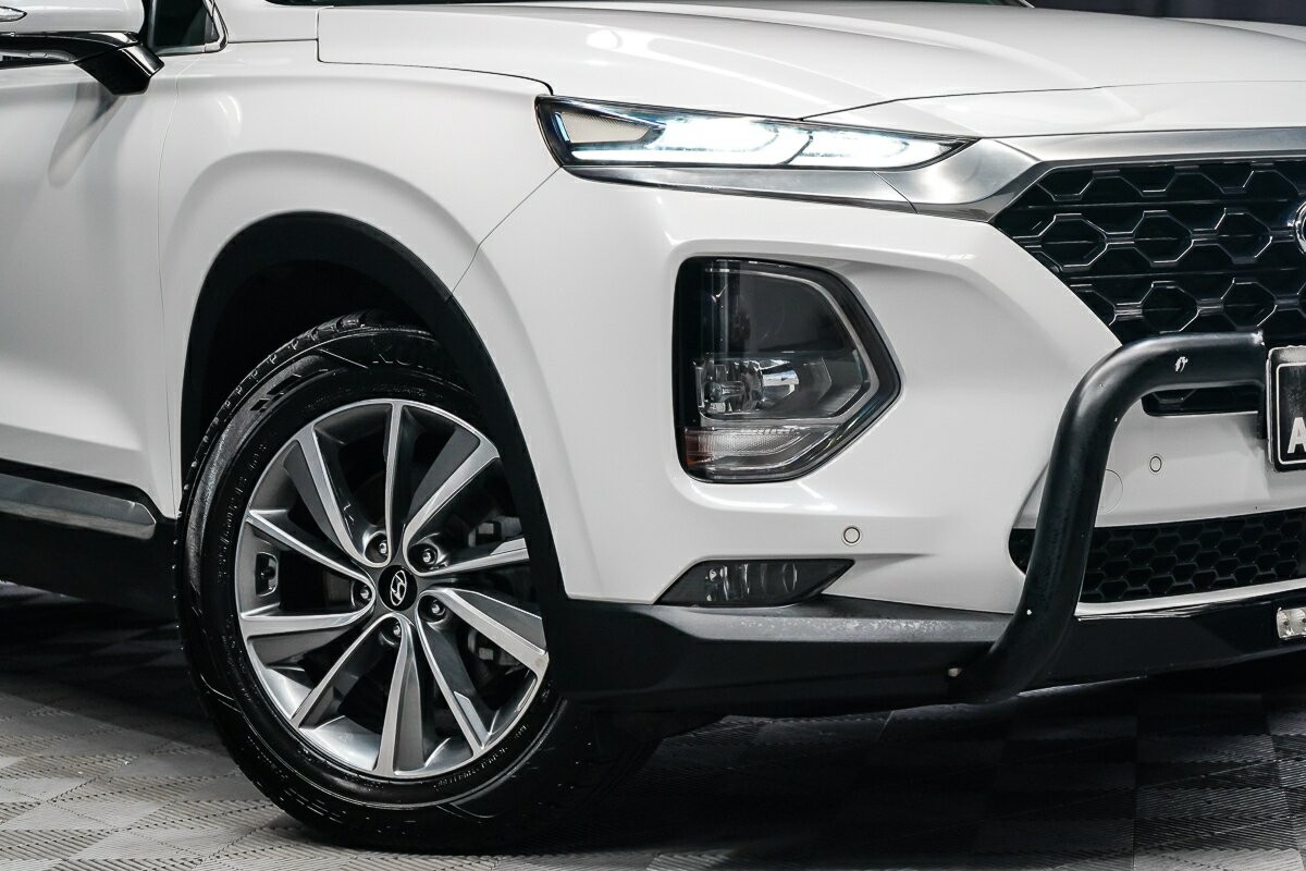 Hyundai Santa Fe image 2