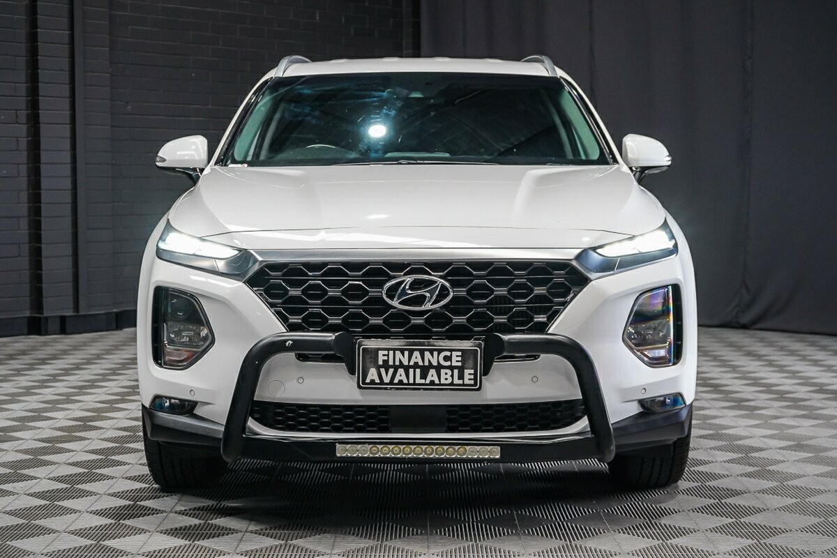 Hyundai Santa Fe image 3