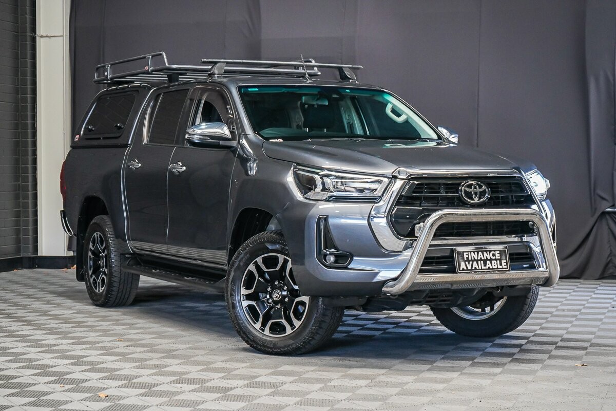 Toyota Hilux image 1