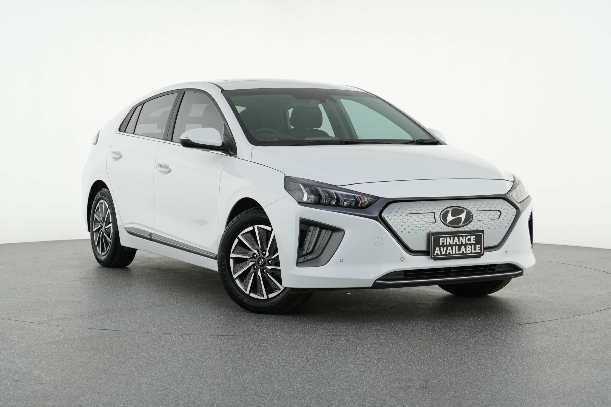 Hyundai Ioniq image 1
