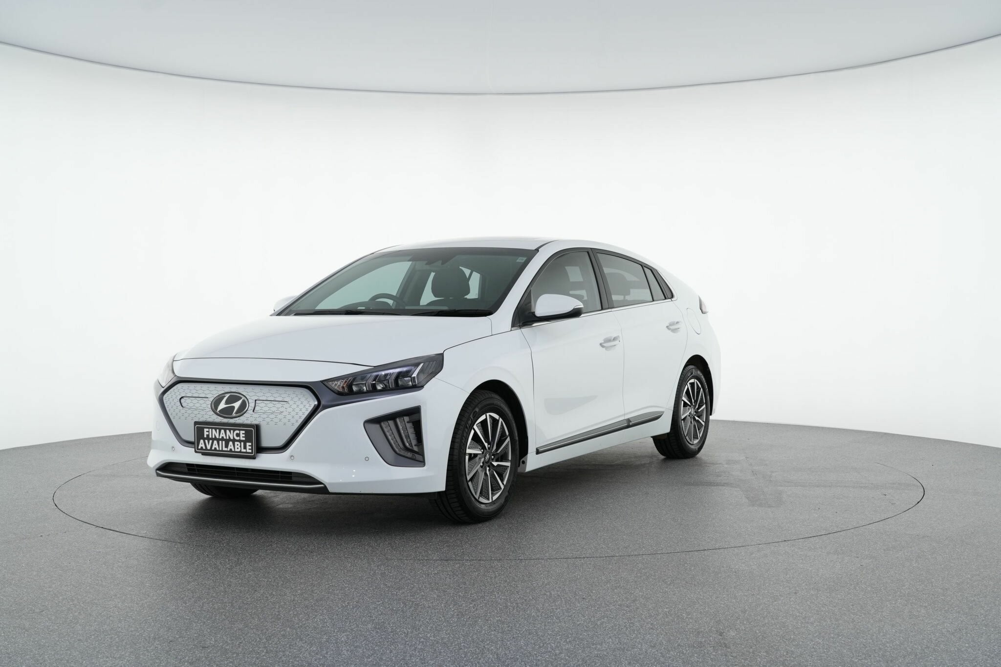 Hyundai Ioniq image 4