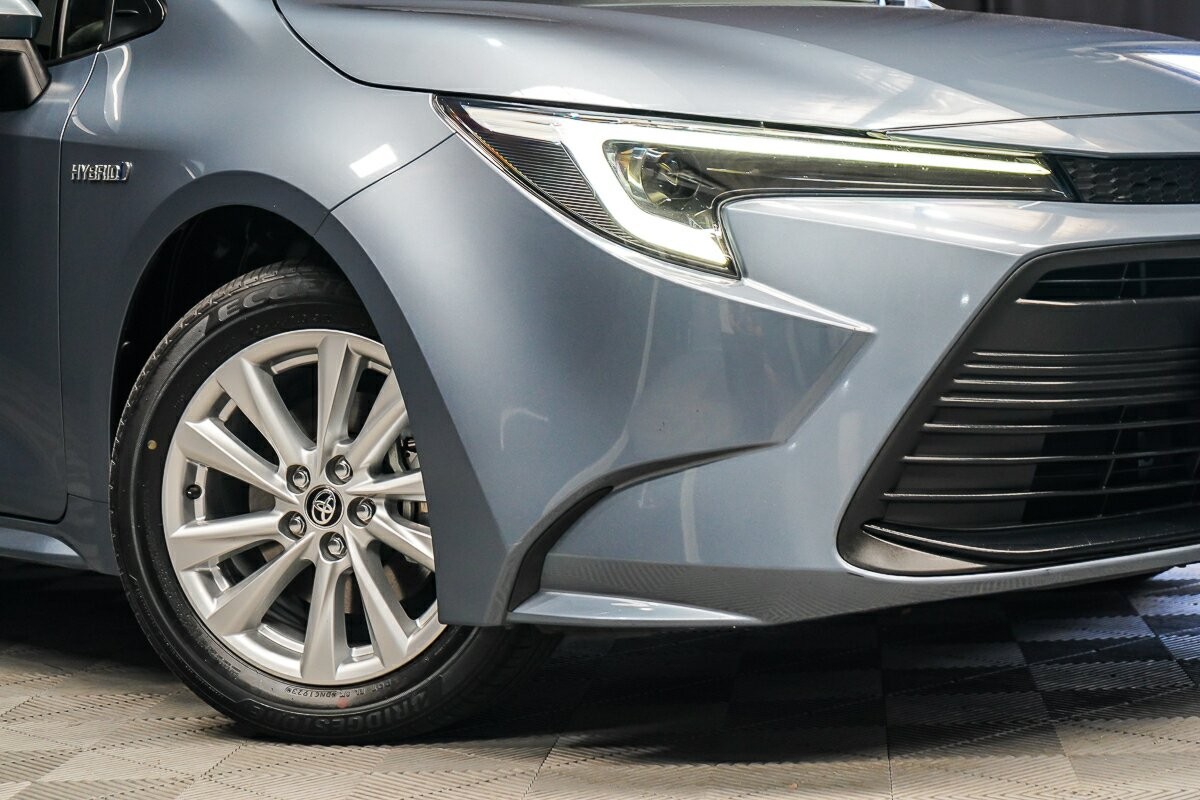 Toyota Corolla image 2