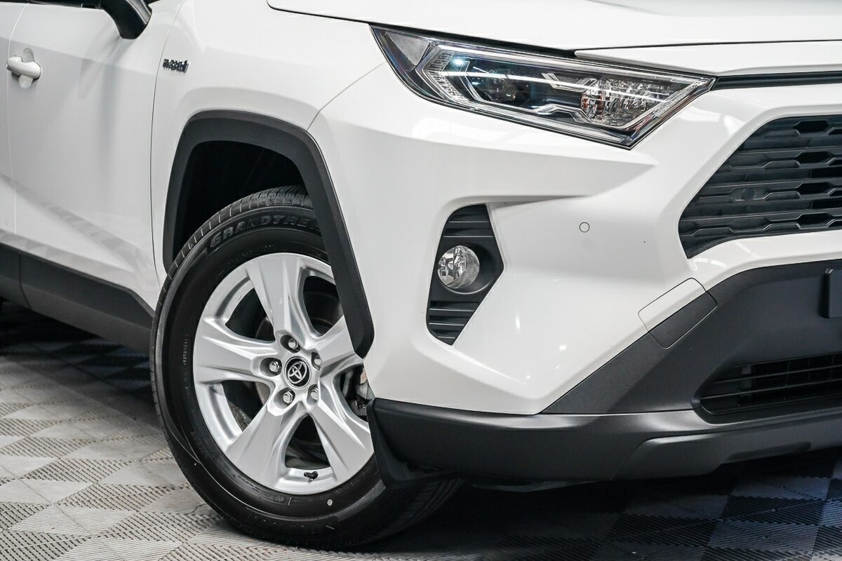 Toyota Rav4 image 2