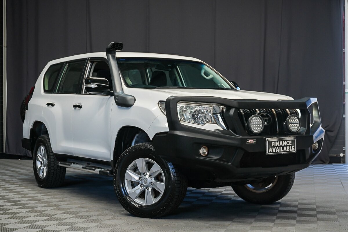 Toyota Landcruiser Prado image 1