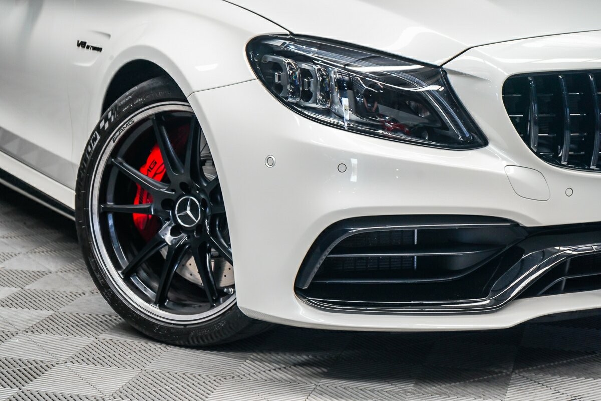 Mercedes Benz C-class image 2