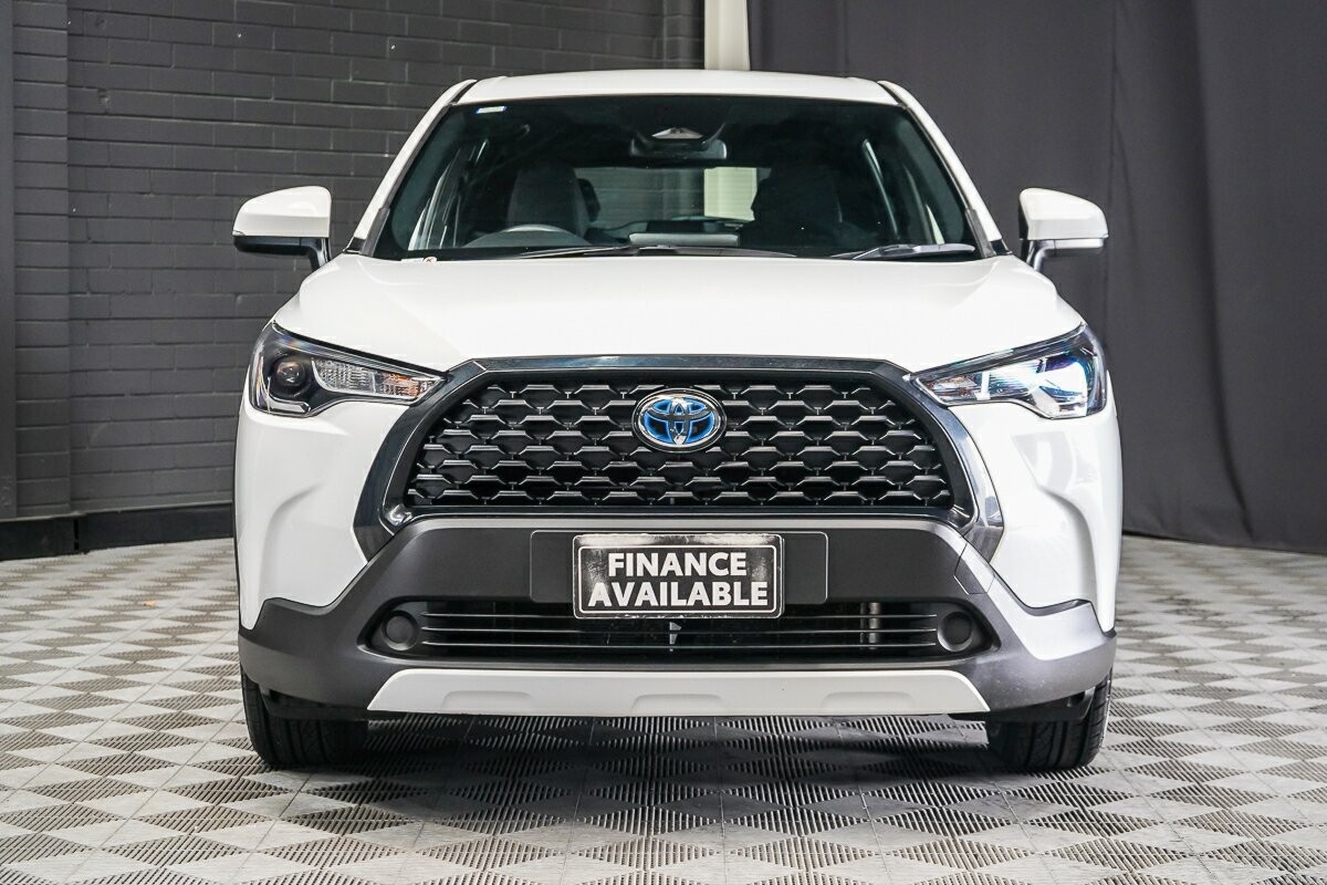 Toyota Corolla Cross image 3