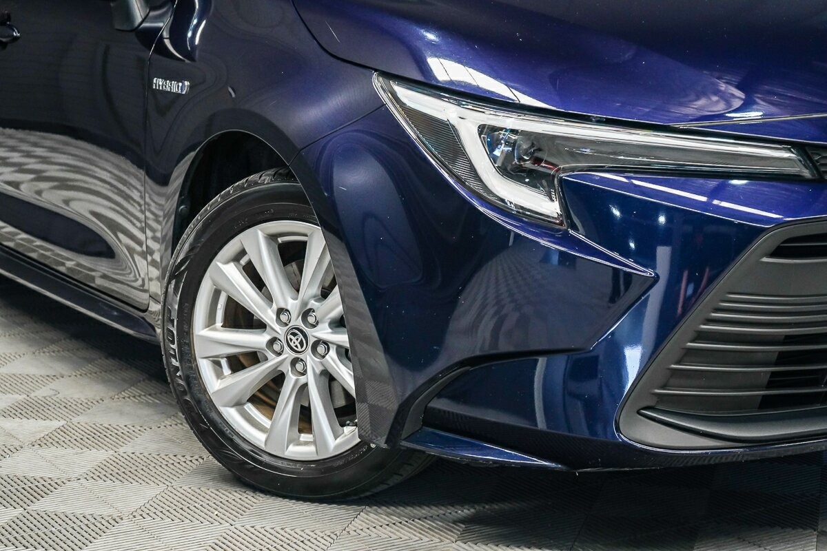 Toyota Corolla image 2