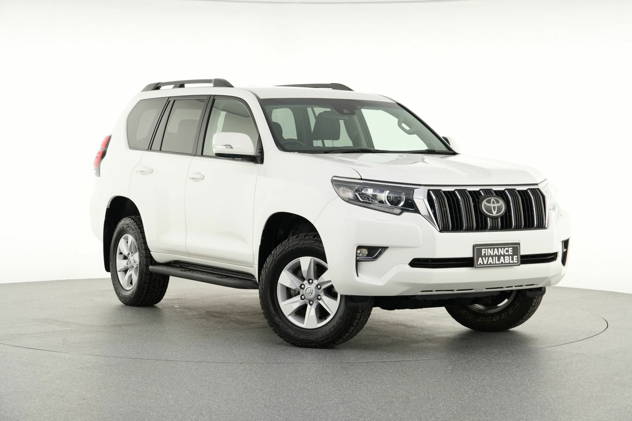 Toyota Landcruiser Prado image 1