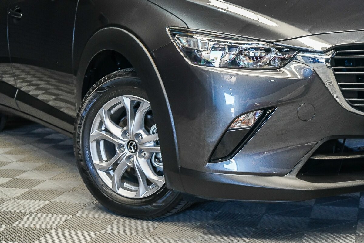 Mazda Cx-3 image 2