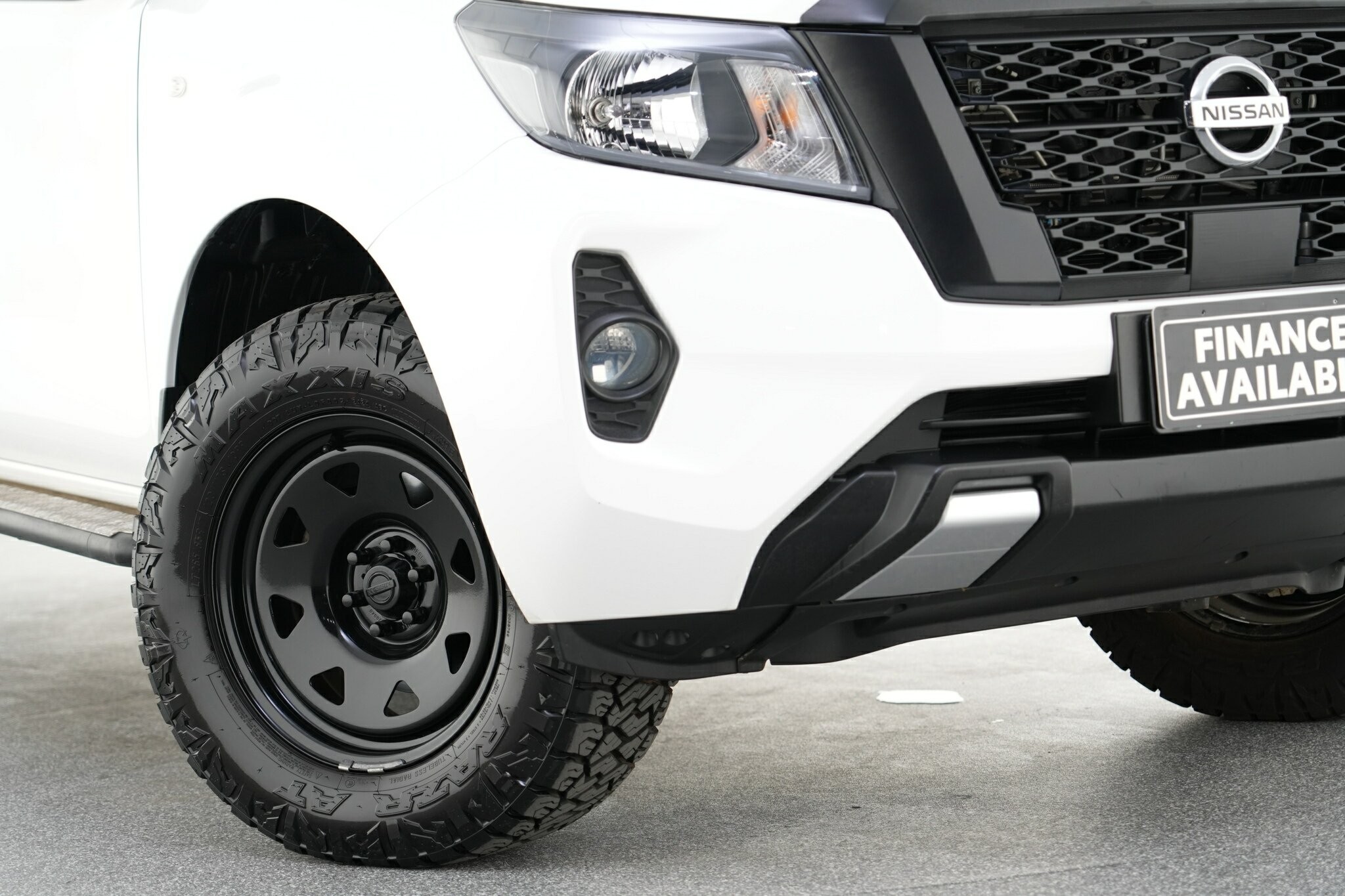 Nissan Navara image 2