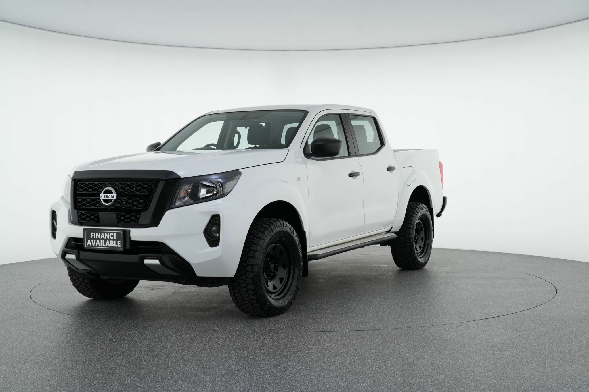 Nissan Navara image 4