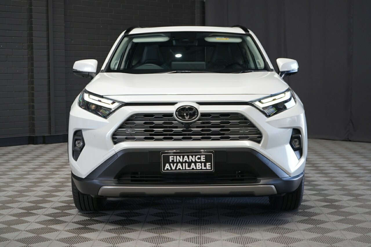 Toyota Rav4 image 3