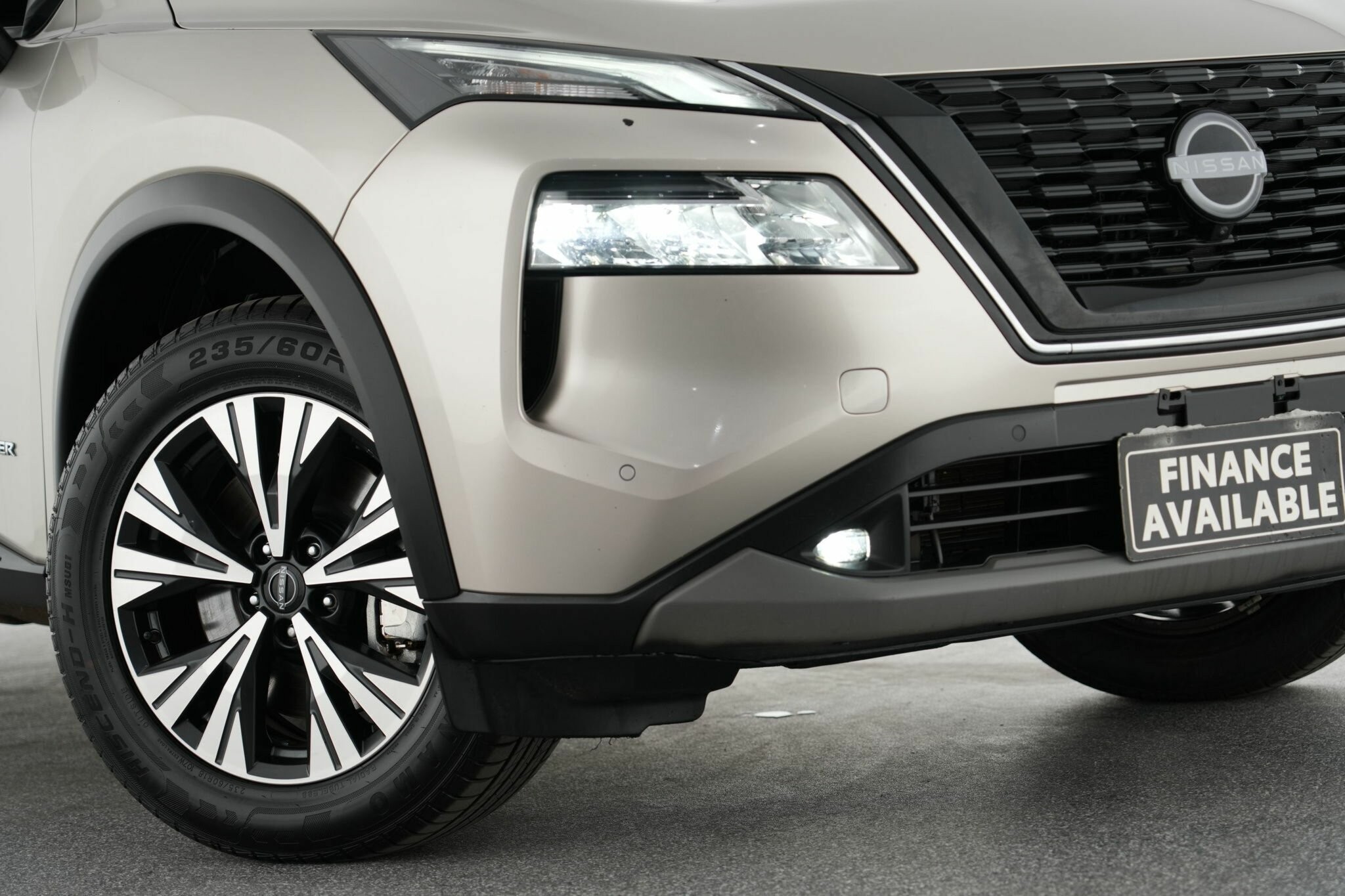 Nissan X-trail image 2