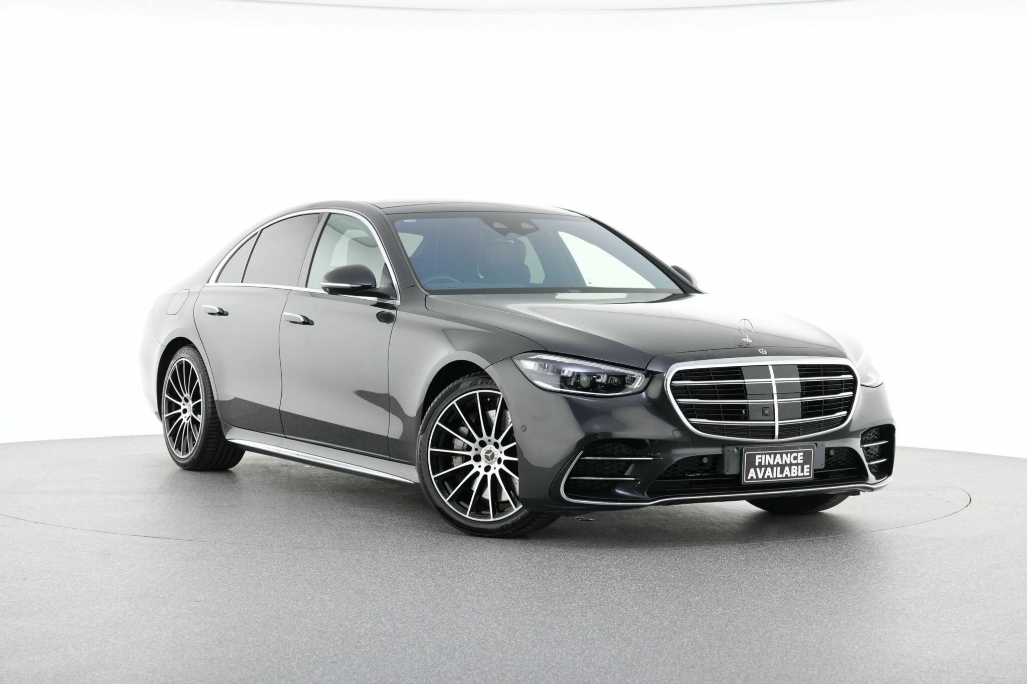 Mercedes Benz S-class image 1