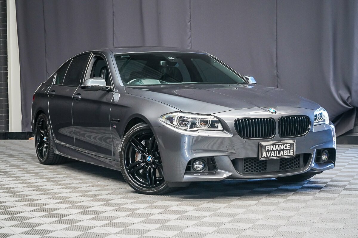 BMW 5 Series image 1