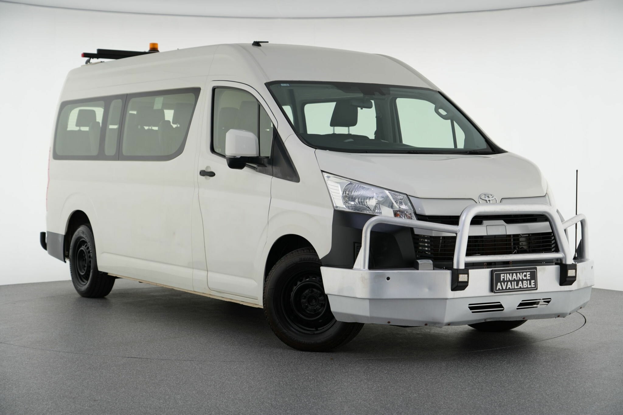 Toyota Hiace image 1