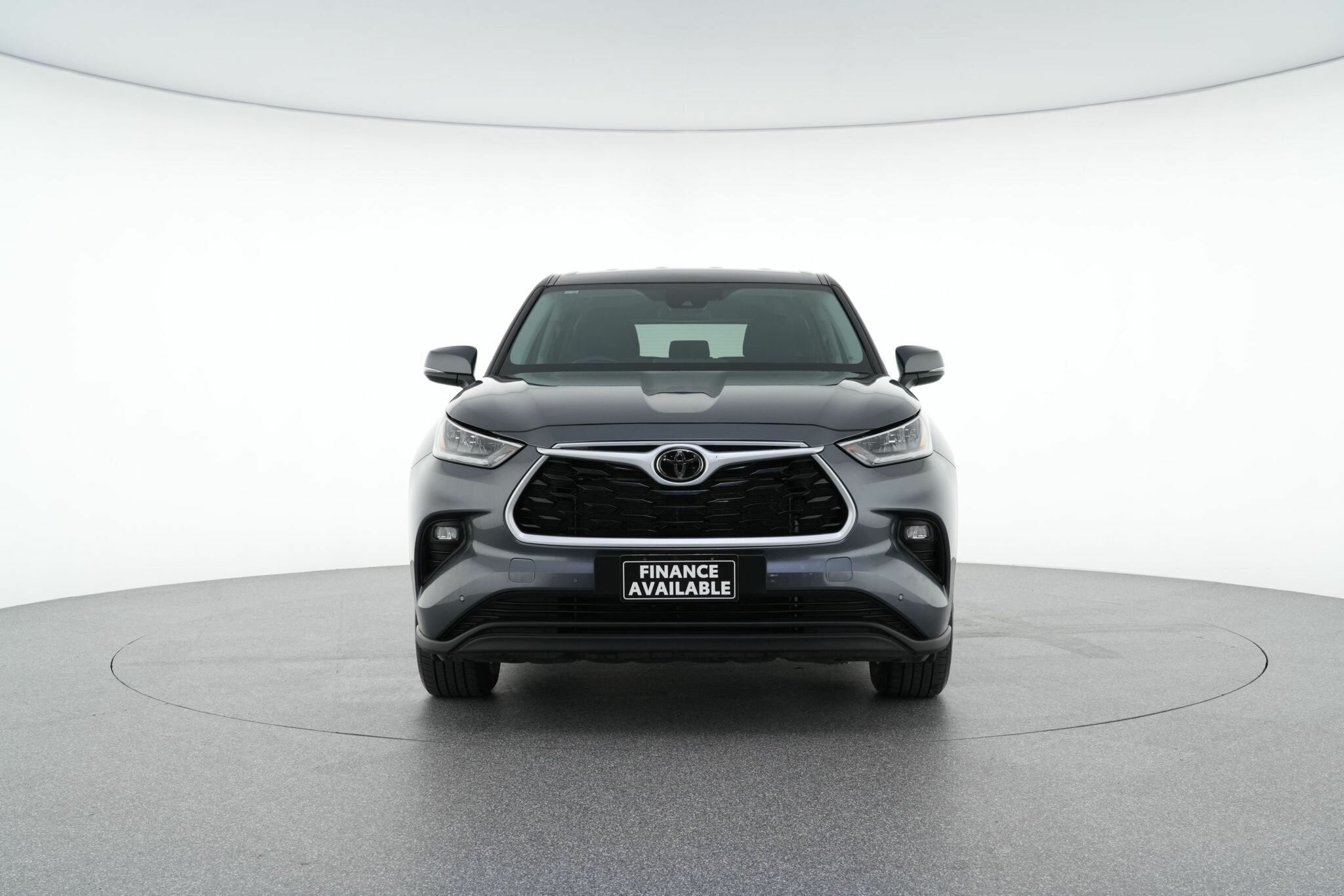 Toyota Kluger image 3